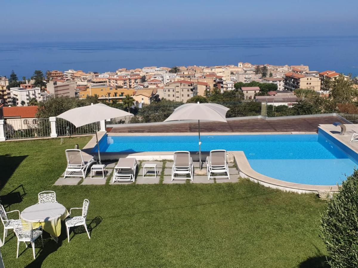 Appartamenti Borgo Panoramico N 9 Tropea Eksteriør bilde