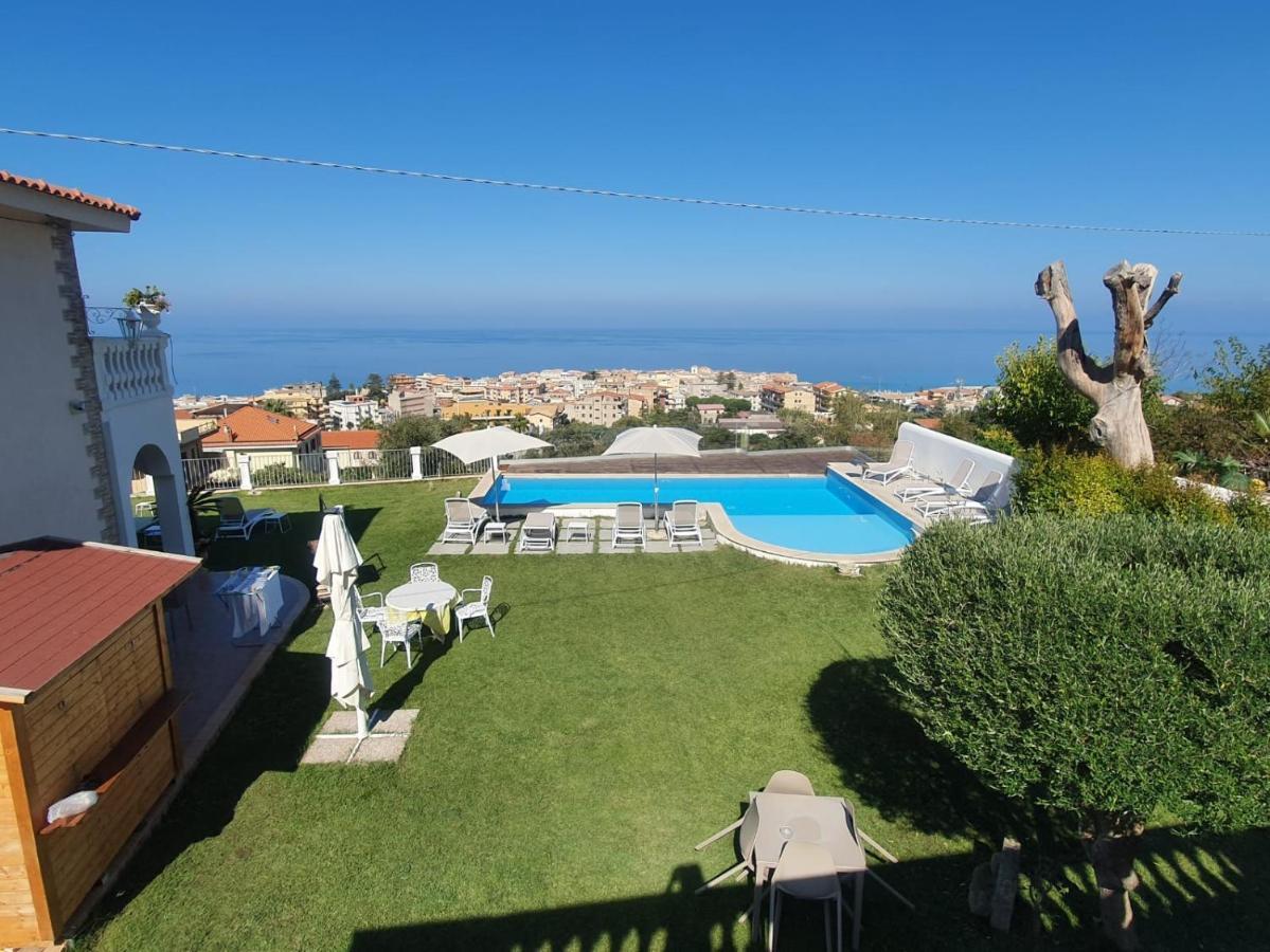Appartamenti Borgo Panoramico N 9 Tropea Eksteriør bilde